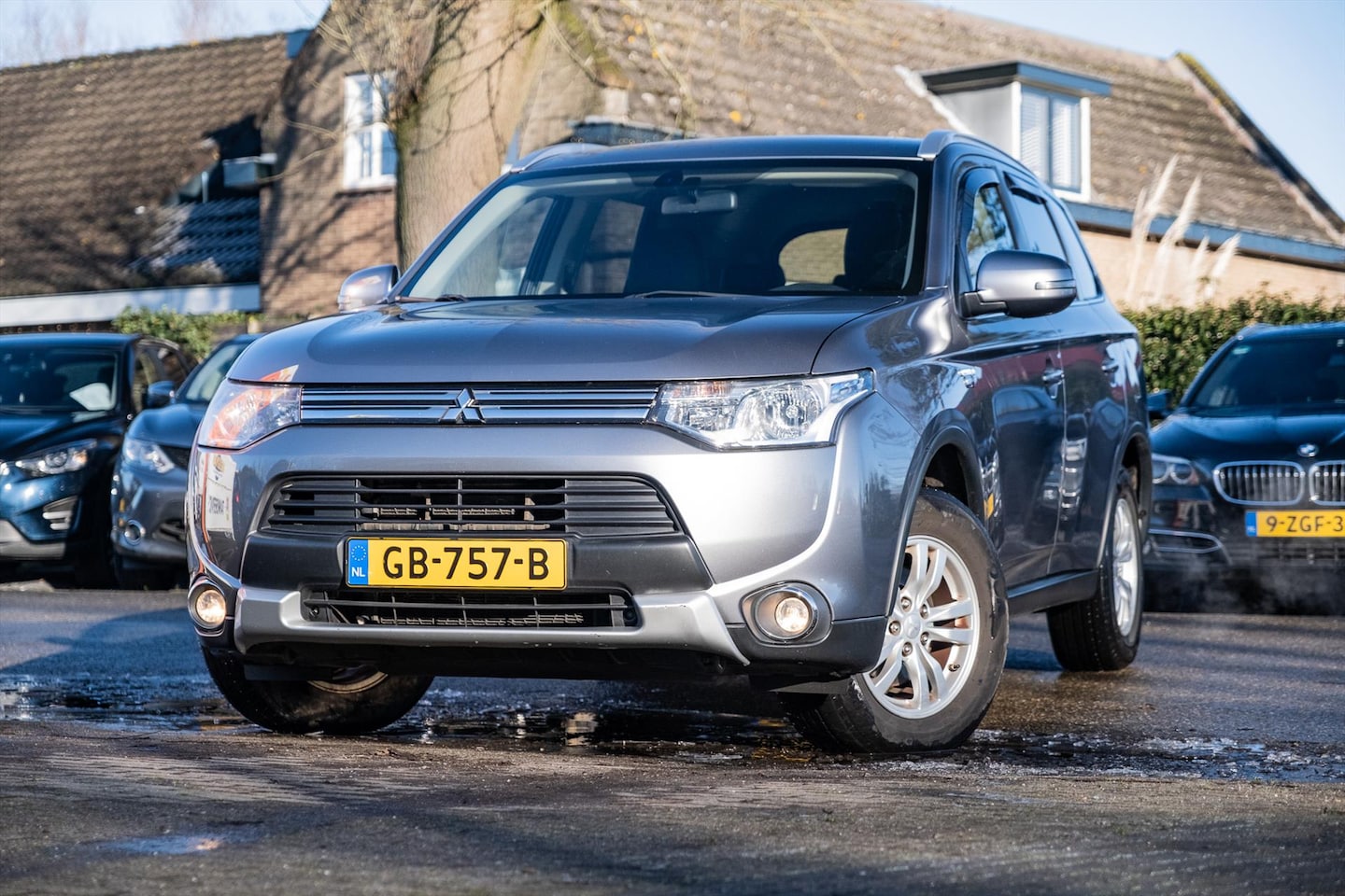 Mitsubishi Outlander - 2.0 PHEV 4WD CVT 5P Business Edition X-Line rijklaar bovag garantie - AutoWereld.nl