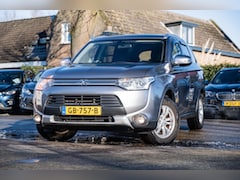 Mitsubishi Outlander - 2.0 PHEV 4WD CVT 5P Business Edition X-Line rijklaar bovag garantie