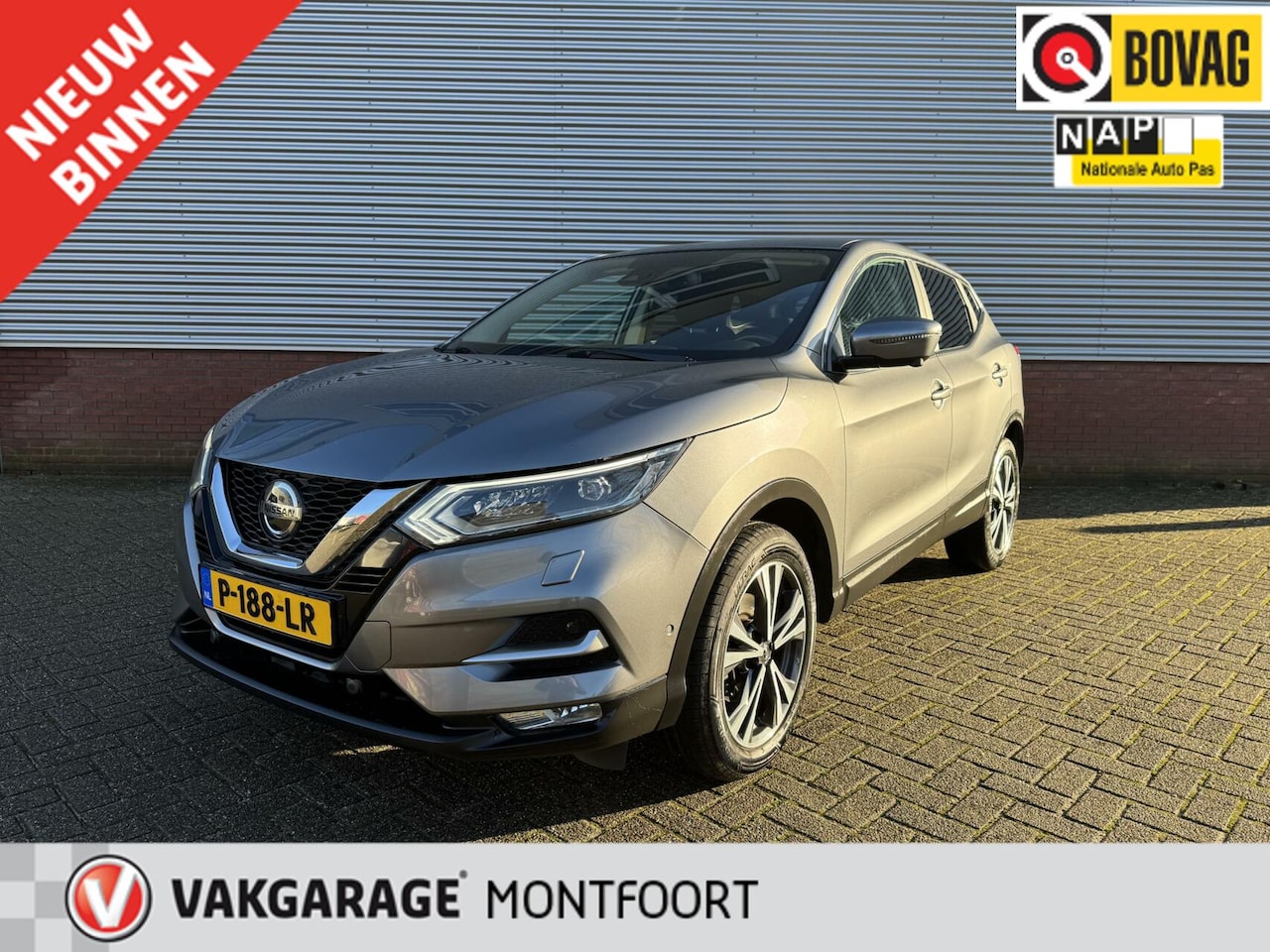 Nissan Qashqai - 1.3 DIG-T Acenta|Navi|360Camera|Trekhaak|Carplay|Keyless entry|Stoelverwarming|Dodehoekdet - AutoWereld.nl