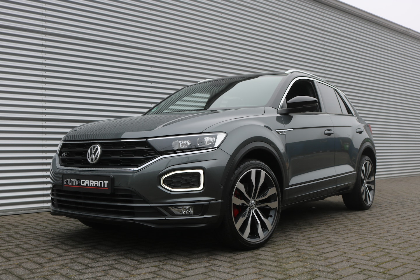 Volkswagen T-Roc - 1.5 TSI R-Line DSG (Sportinterieur VirtualCockpit AppleCarPlay ACC Keyless Full-Led 19Inch - AutoWereld.nl