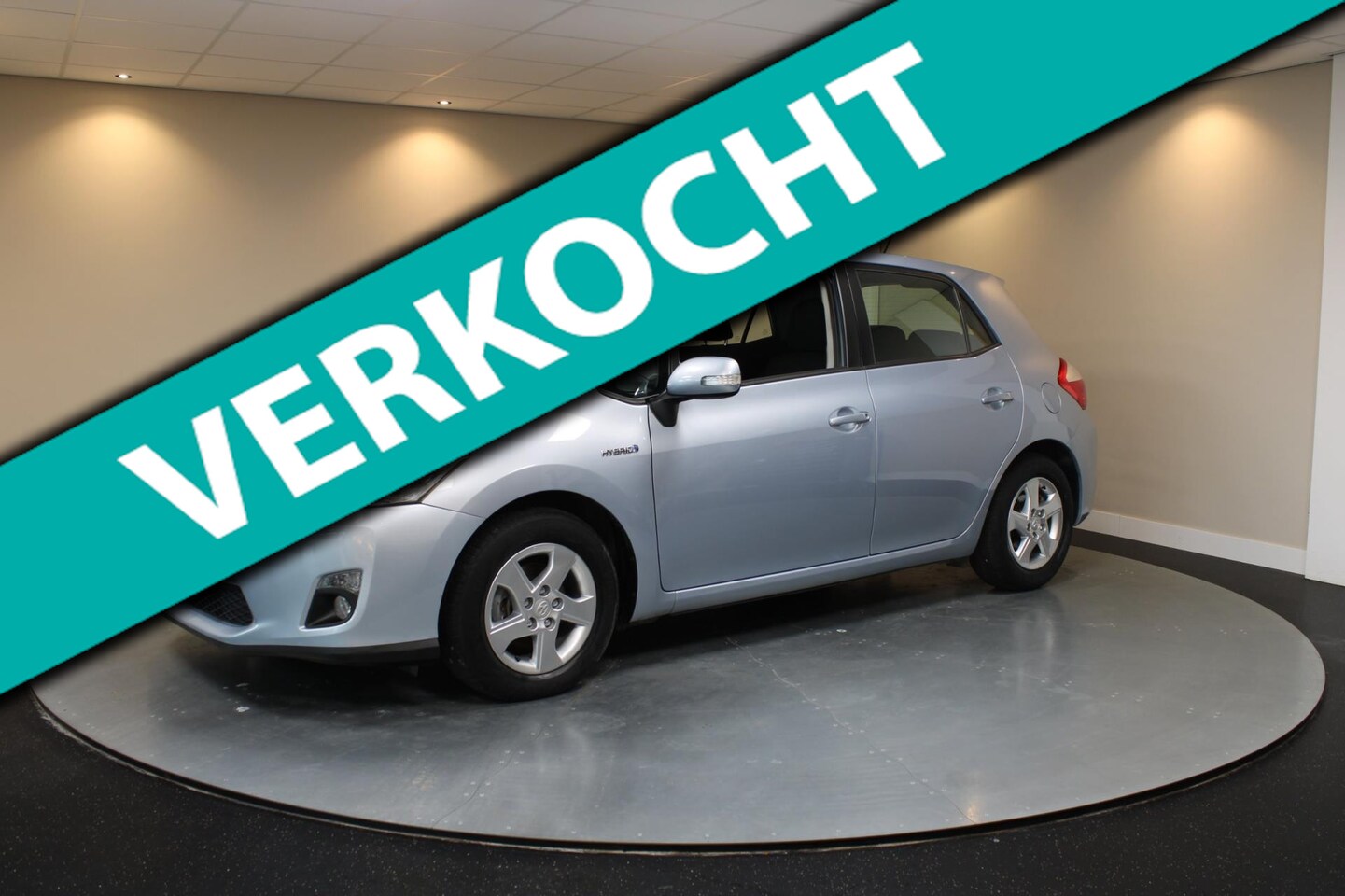 Toyota Auris - 1.8 Full Hybrid Business *Dealer OH* Trekhaak|Navi - AutoWereld.nl