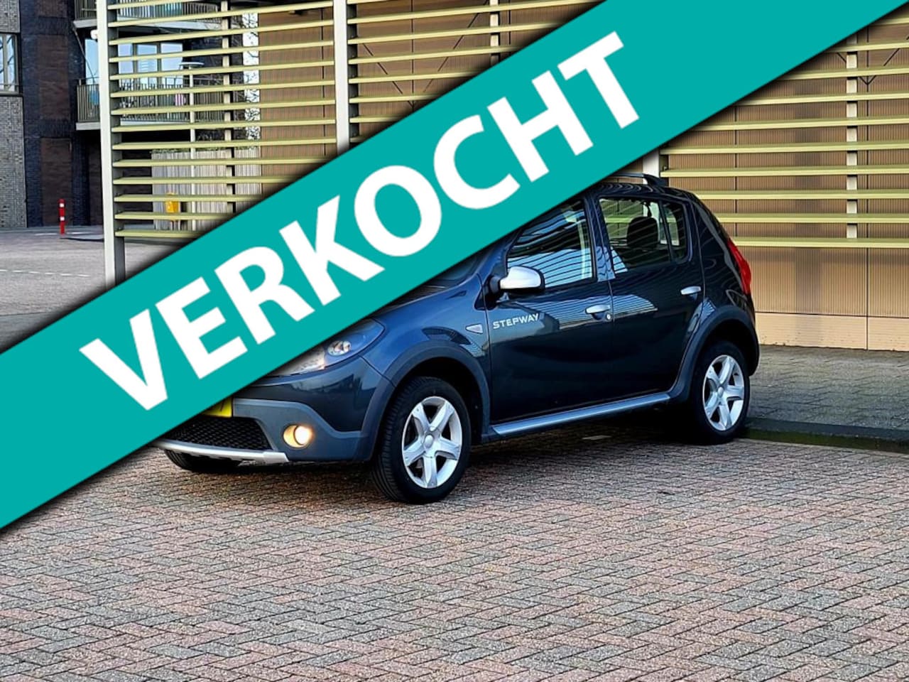 Dacia Sandero Stepway - 1.6 / Airco / Nap / Dealer onderhouden - AutoWereld.nl