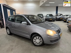 Volkswagen Polo - 1.4-16V Trendline / DEALER ONDERHOUDEN / NETTE AUTO / NAP