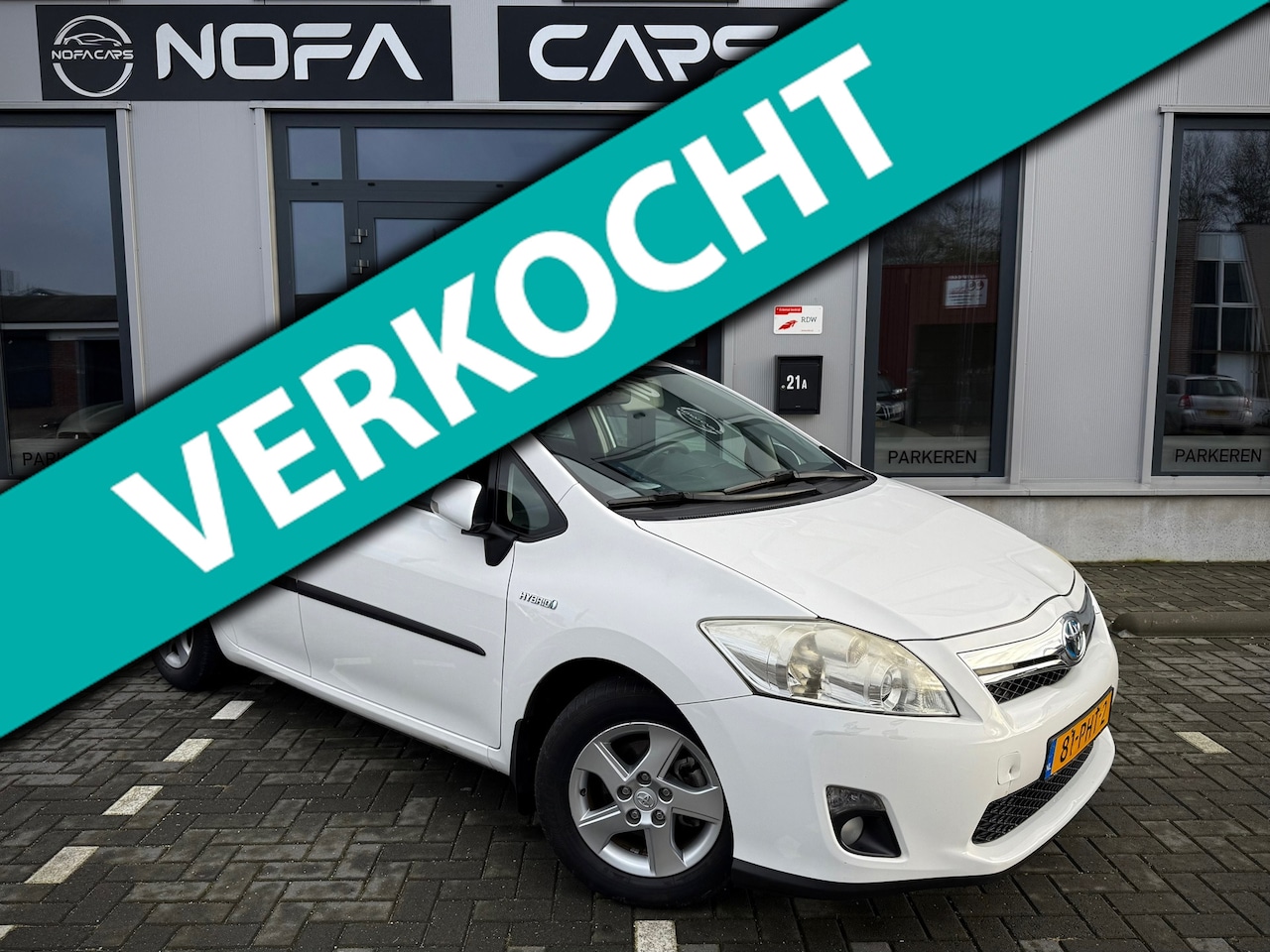 Toyota Auris - 1.8 Full Hybrid|2de eigenaar|Nap|Automat|cruise - AutoWereld.nl