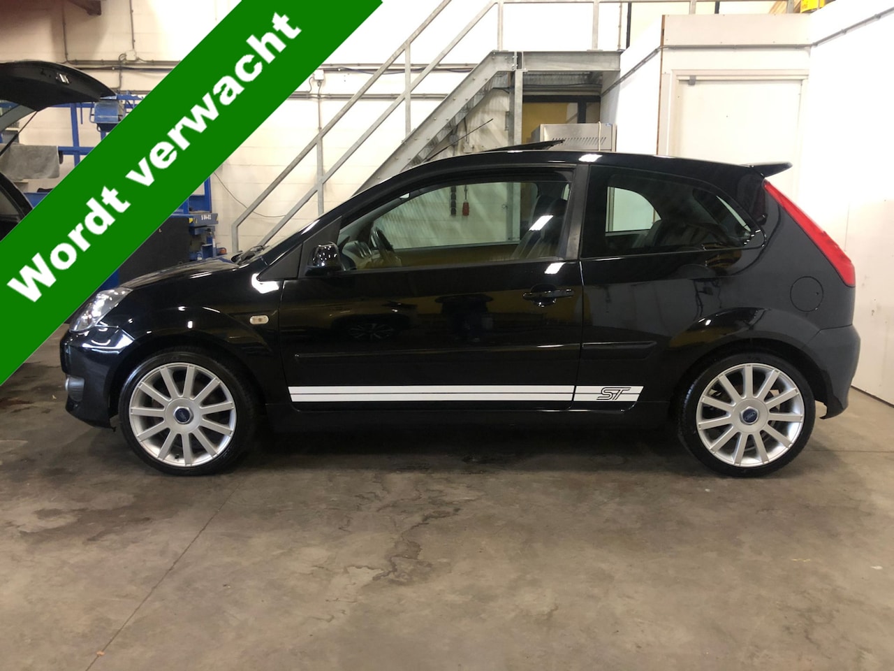 Ford Fiesta - 2.0-16V ST | 150 PK | Airco | Schuifdak | Leder | 16 inch | Nieuwstaat !!! VERKOOP TELEFON - AutoWereld.nl