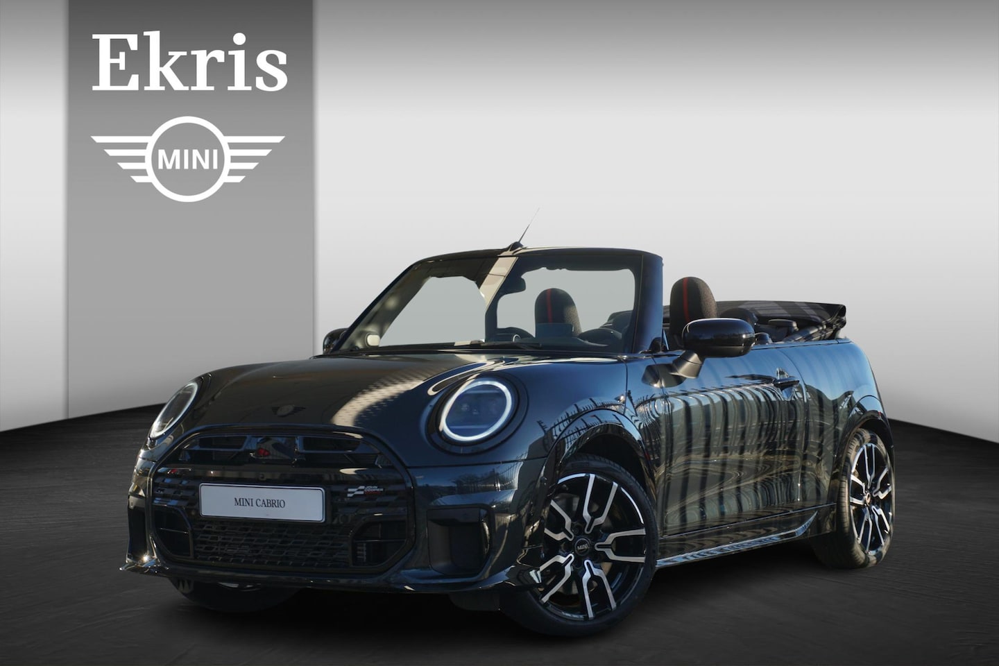 MINI Cabrio - C John Cooper Works Trim + Package XL - AutoWereld.nl