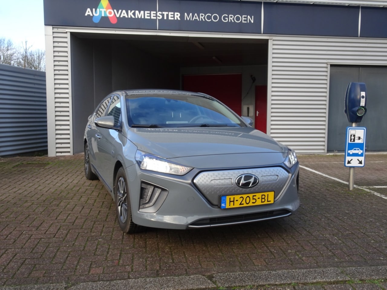 Hyundai IONIQ - Comfort EV 38 kWh - AutoWereld.nl