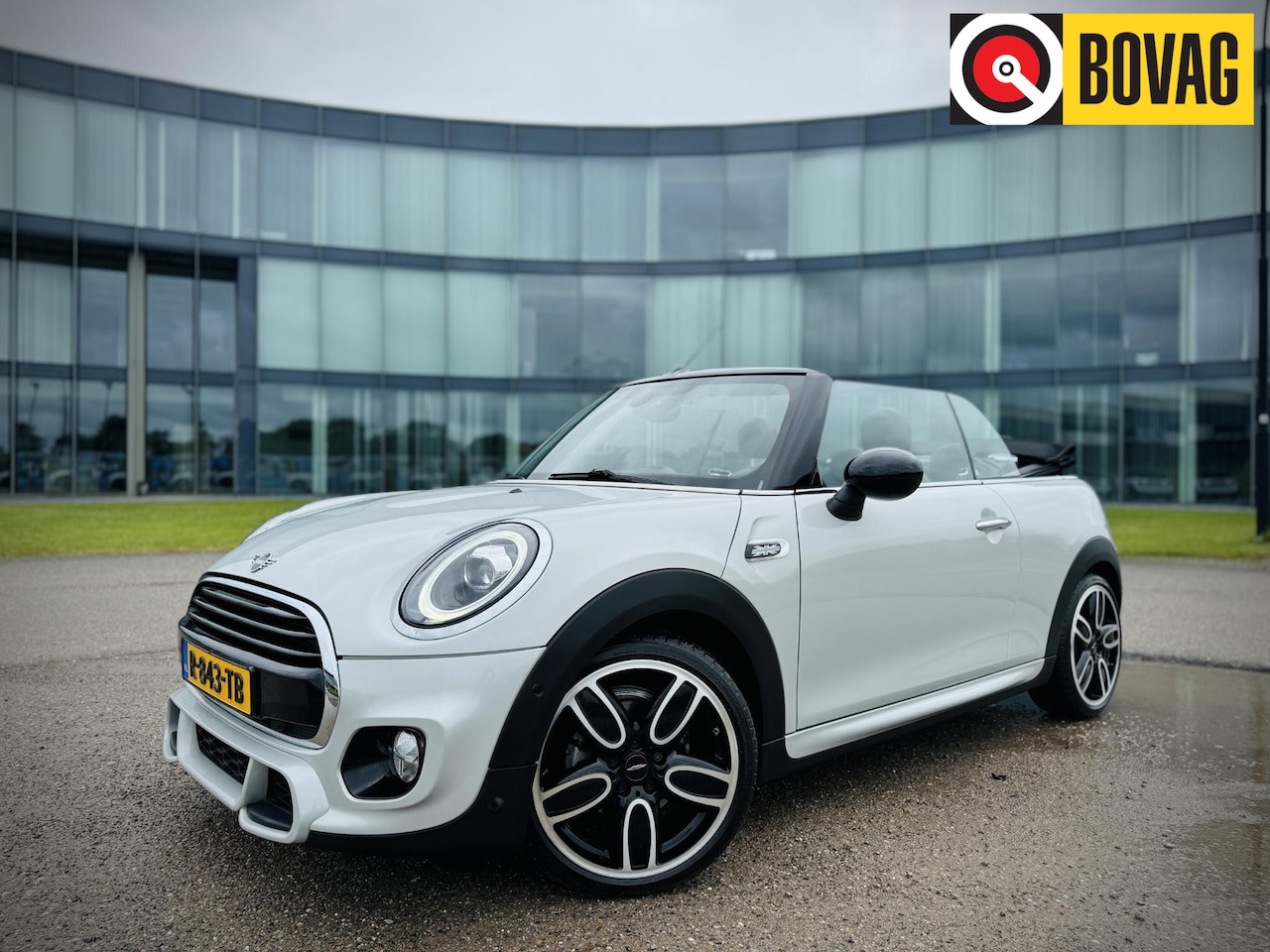 MINI Cabrio - Cooper 1.5 Salt Apple/Android JCW Leder - AutoWereld.nl