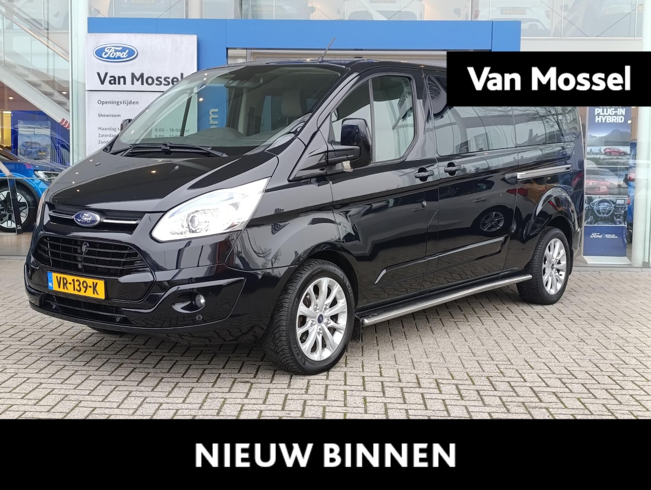 Ford Transit Custom - 290 2.2 TDCI L2H1 Limited DC | Champions Edition | Leder | Camera | Trekhaak | Navigatie - AutoWereld.nl