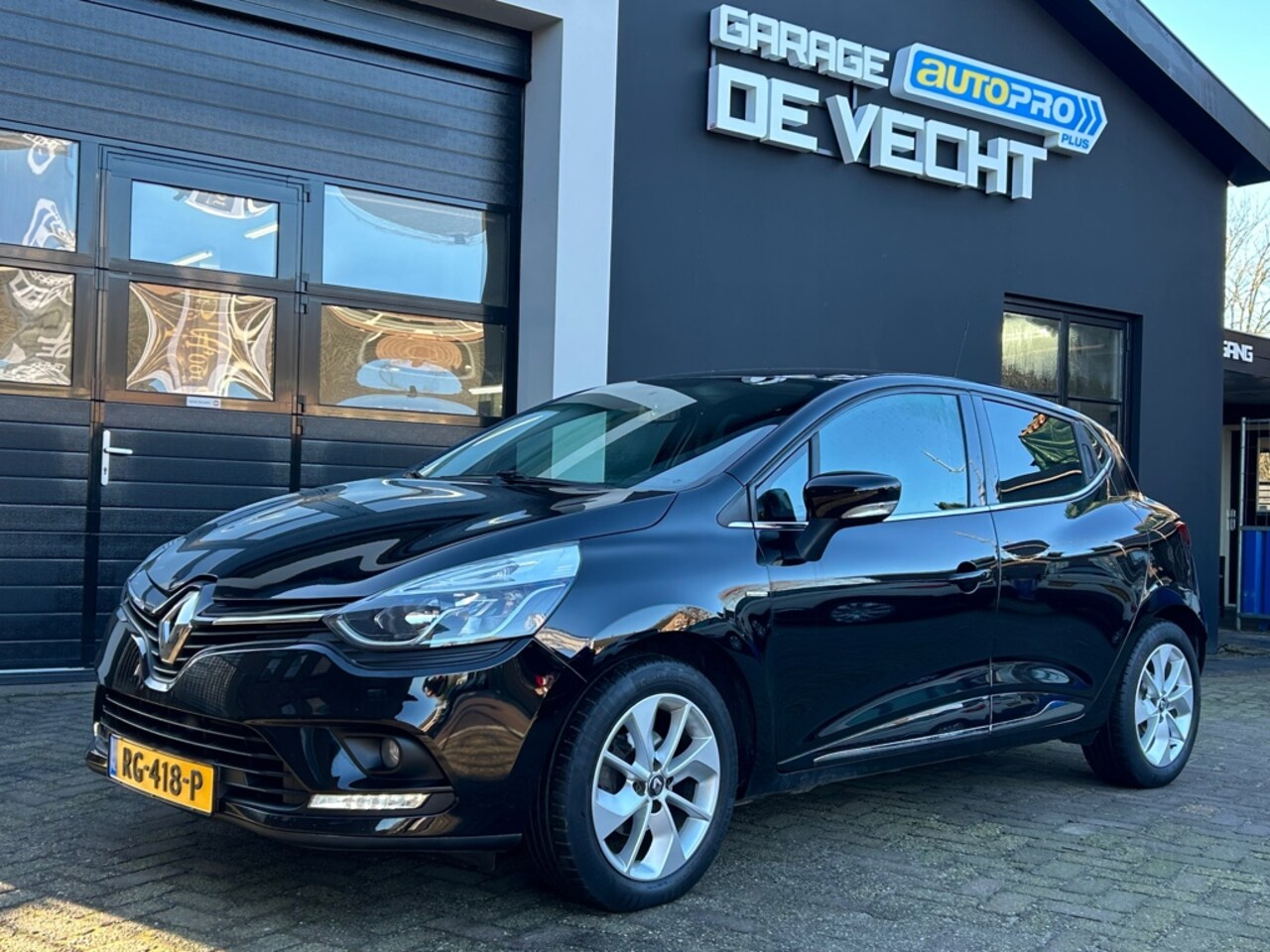 Renault Clio - 0.9 TCe Limited NAVI/AIRCO - AutoWereld.nl