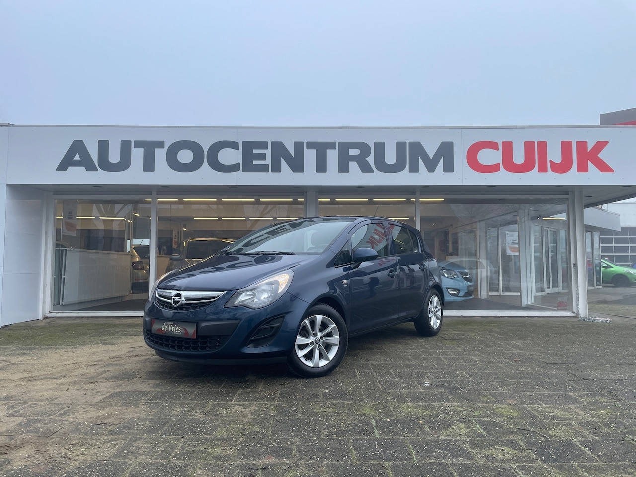 Opel Corsa - 1.2-16V Cosmo Stuurwiel verwarming, Stoelverwarming, Parkeersensor achter - AutoWereld.nl