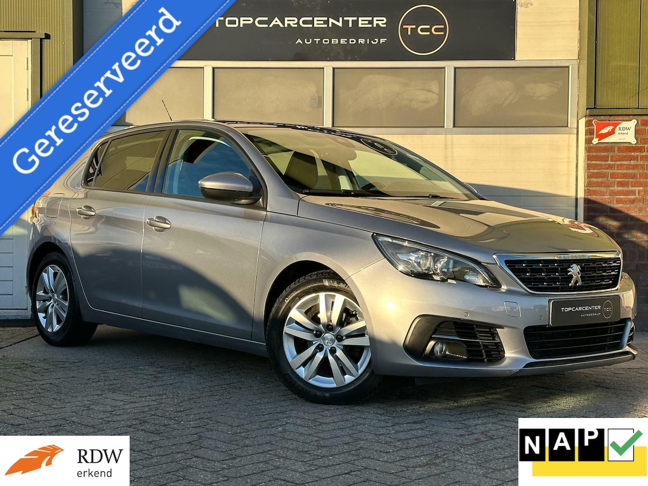 Peugeot 308 - 1.2 PureTech Executive/TREKH/PARKS/NAVI/APK/NAP - AutoWereld.nl