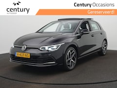 Volkswagen Golf - 1.5 eTSI Style / Panodak / Sensoren / Navi