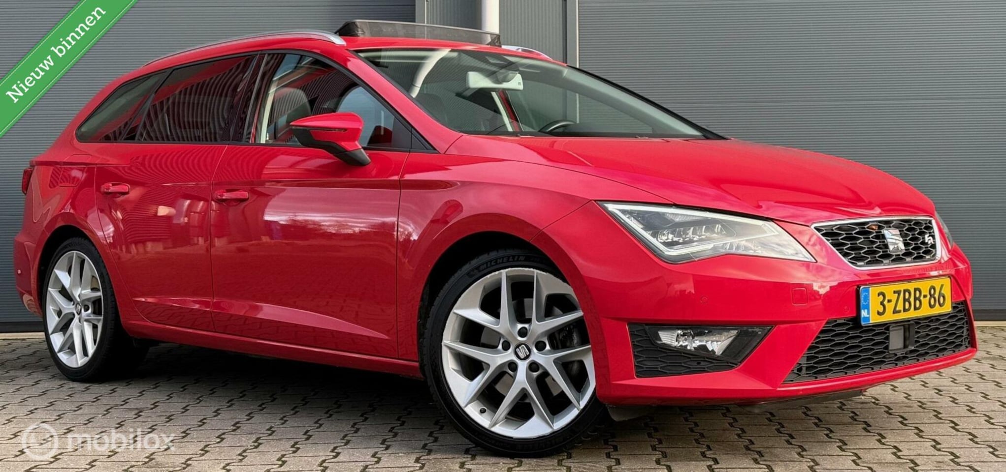 Seat Leon ST - 1.8 TSI FR DSG Dynamic Pano.dak/Trekhaak/LED/Clima - AutoWereld.nl