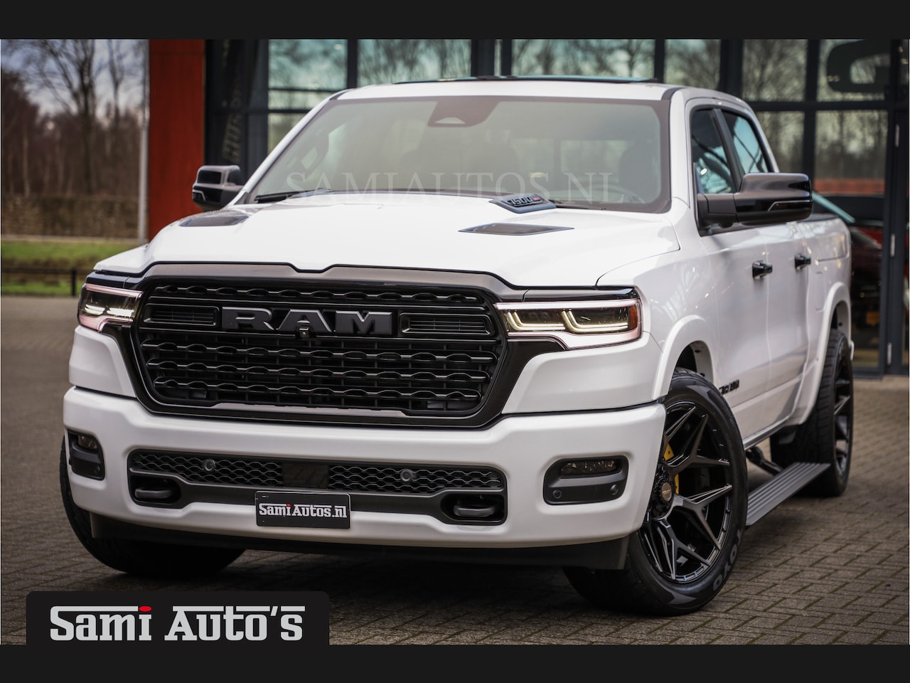 Dodge Ram 1500 - LIMITED NIGHT H.O 540PK 706 Nm | XB9 | MASSAGE | BOM VOL | PWD IVORY | CREW CAB | DUBBELE - AutoWereld.nl