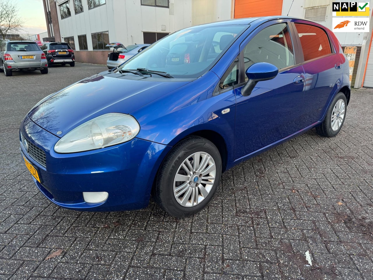 Fiat Grande Punto - 1.4 Dynamic 1.4 Dynamic 5-deurs - AutoWereld.nl