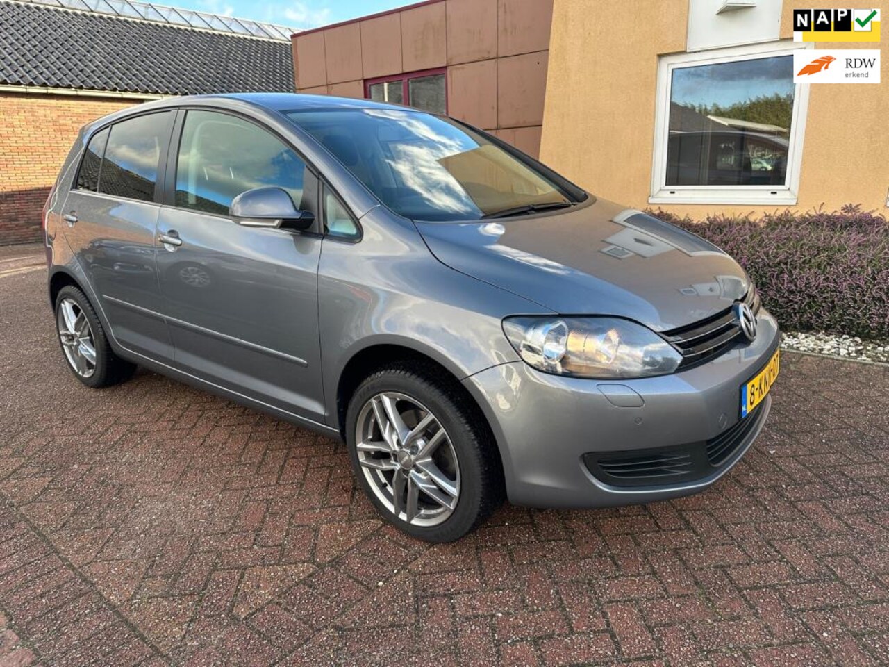 Volkswagen Golf Plus - 1.4 TSI Highline NAVI PDC CC APK RIJD GOED - AutoWereld.nl