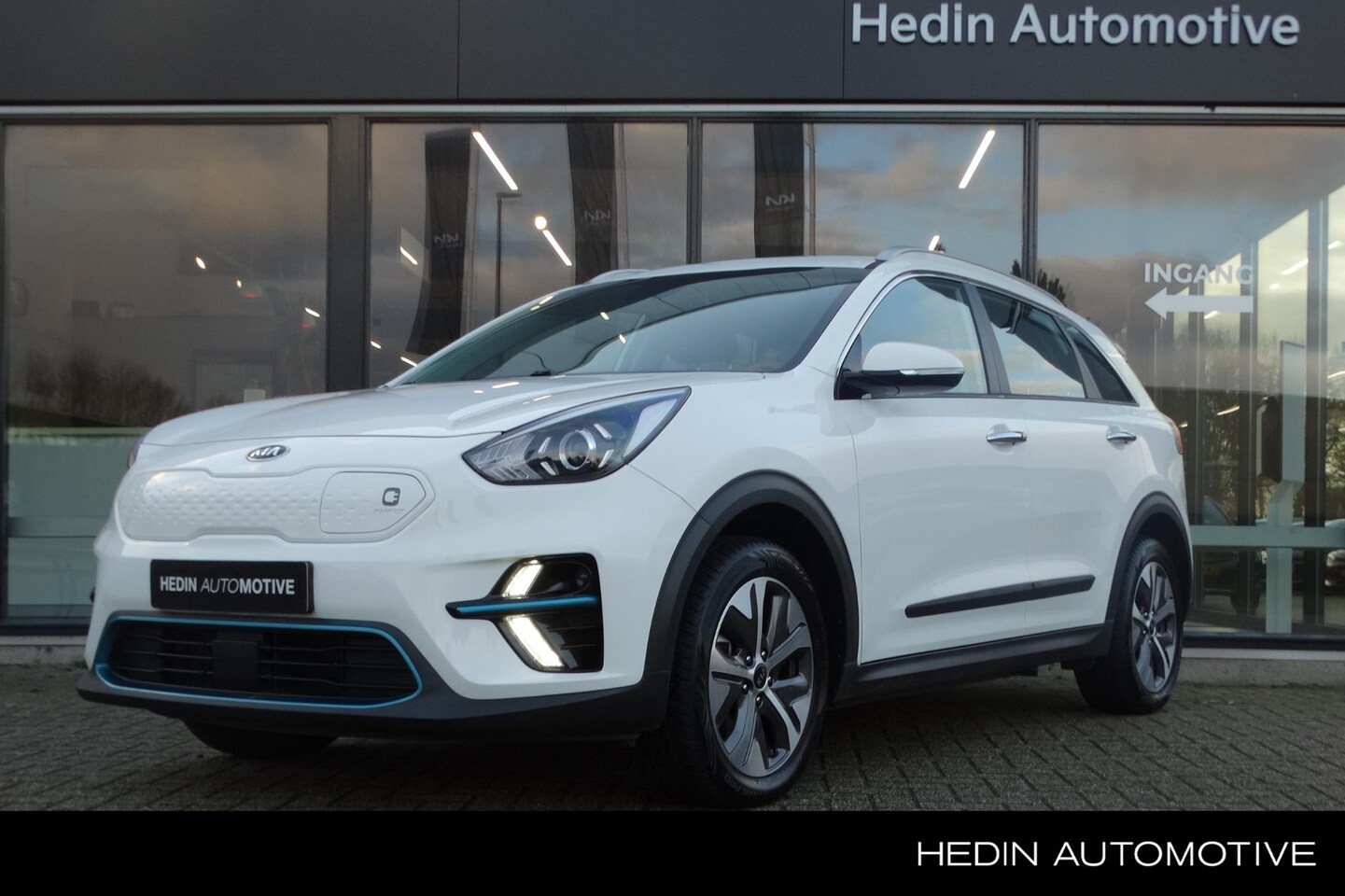 Kia e-Niro - DynamicLine 64 kWh | 3-Fase laden | Stoel en- stuurverwarming | Lane Assist | Adapt. Cruis - AutoWereld.nl