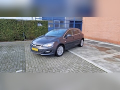 Opel Astra - 1.4 Turbo Blitz