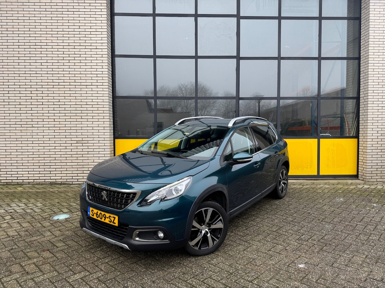 Peugeot 2008 - 110PK!!!! GT-line, Trekhaak, vol automatische airco - AutoWereld.nl