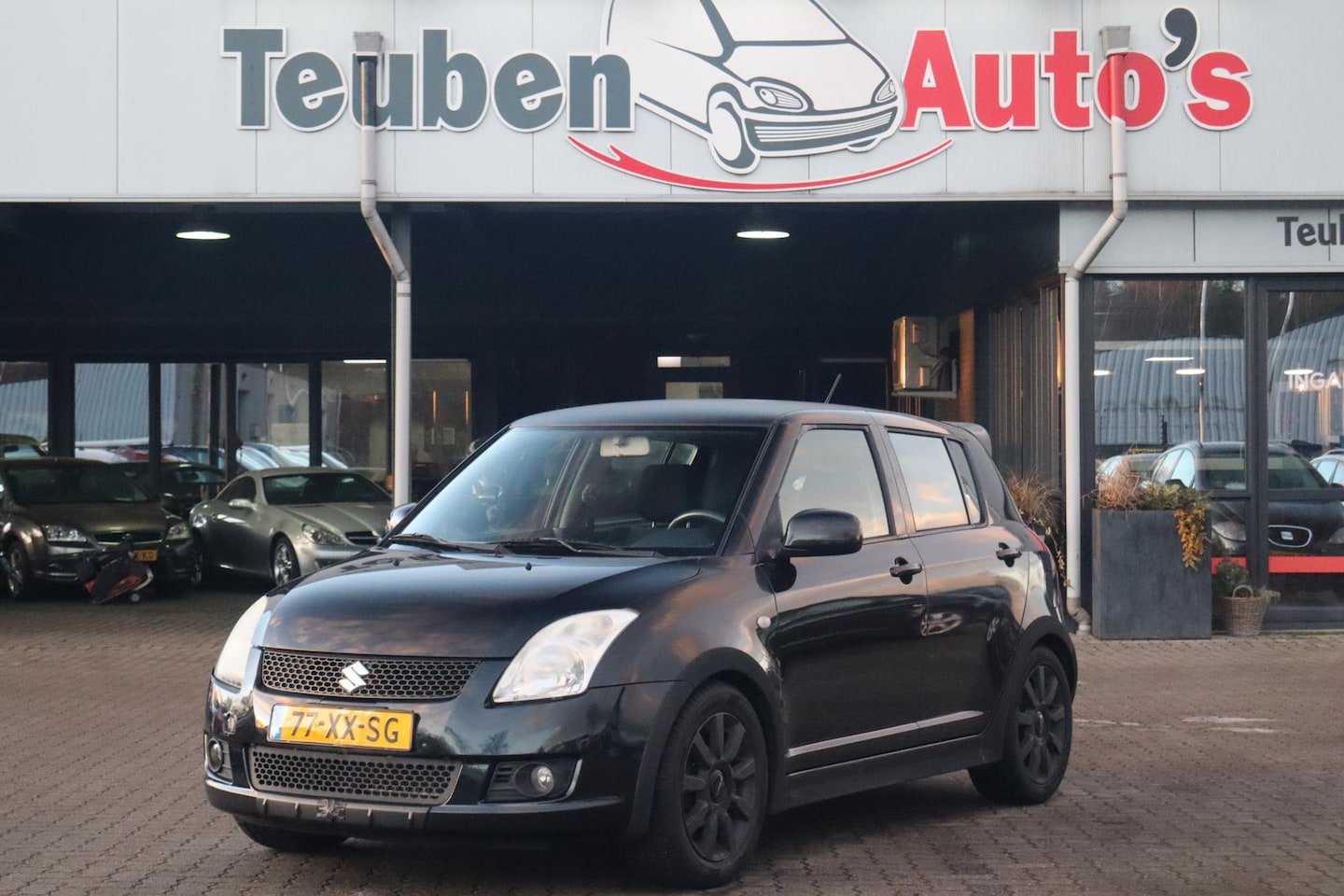 Suzuki Swift - 1.3 Shogun Airco, Trekhaak, Lichtmetalen wielen, Elektrische ramen - AutoWereld.nl