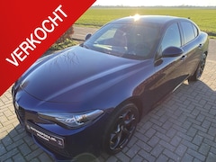 Alfa Romeo Giulia - 2.0 T AWD Veloce 45.000 KM Panorama dak 19 inch Blu Montecarlo