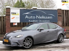 Lexus IS - 300h F Sport Edition DEALER ONDERHOUDEN | 18 INCH SPORTVELGEN | NAVI | STOELVERWARMING | E