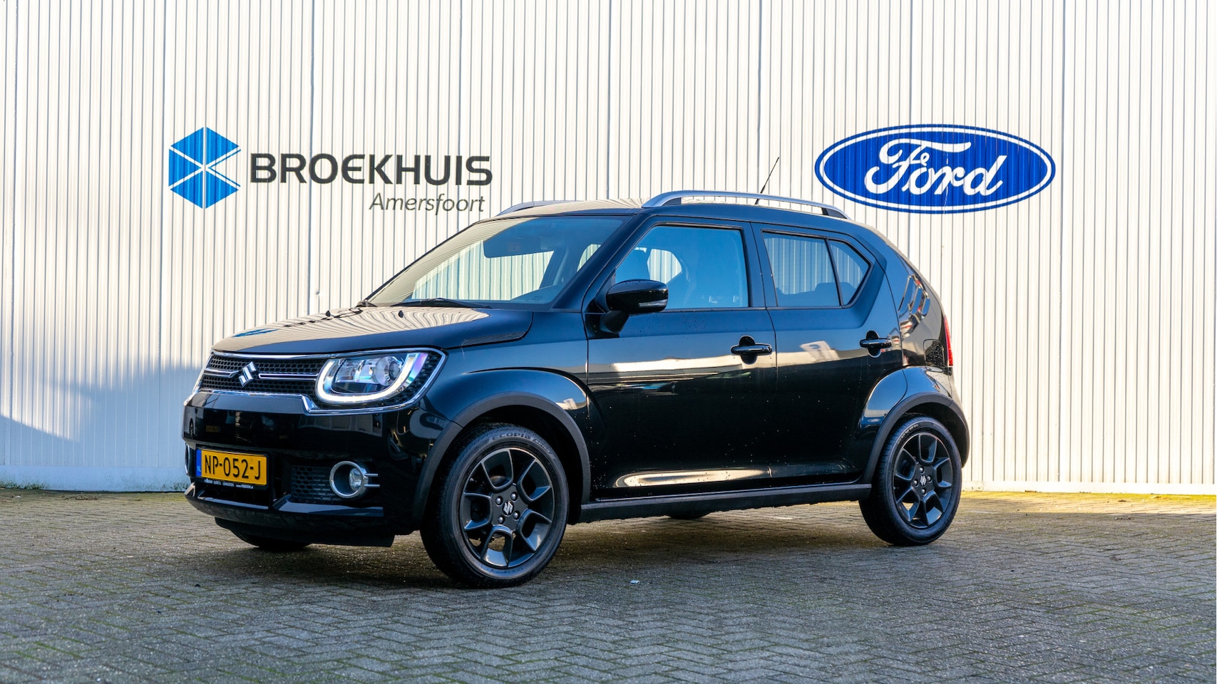 Suzuki Ignis - 1.2 Stijl Smart Hybrid | Trekhaak | Navigatie | Keyless Entry | Stoelverwarming | Climate - AutoWereld.nl