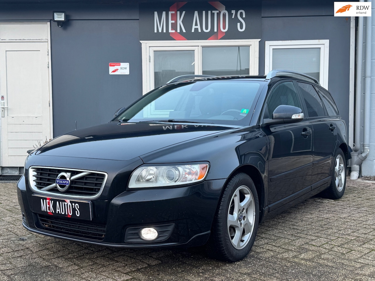 Volvo V50 - 1.6 D2 S/S R-Design Pro Edition|Pano|Navi|Full Option| - AutoWereld.nl