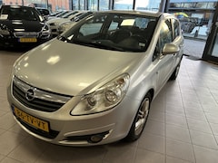 Opel Corsa - 1.4-16V Cosmo AIRCO Achteruit rij camera APK 10-25 BJ 2007