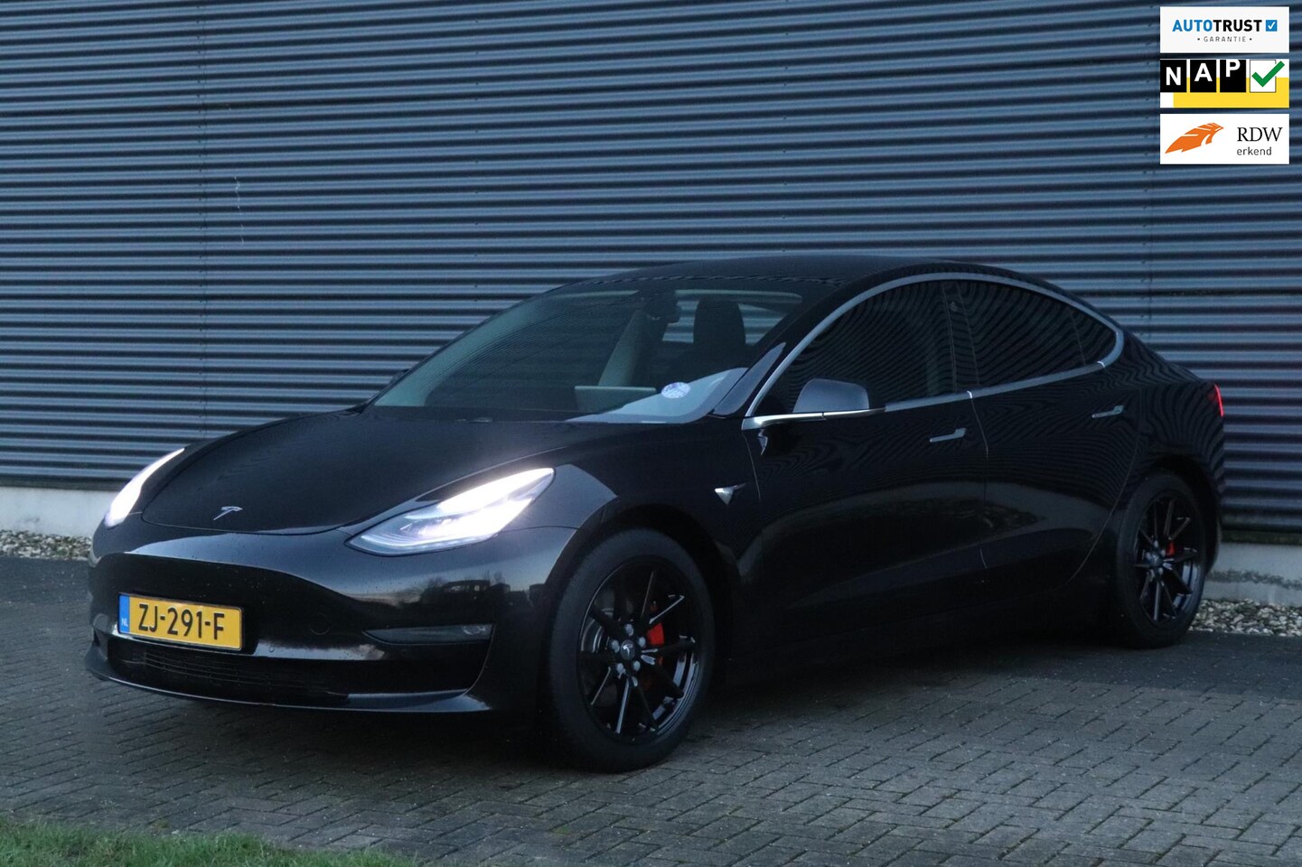 Tesla Model 3 - Long Range RWD Long Range AWD 75 kWh | AUTOPILOT | FSD | PANO | INCL.BTW - AutoWereld.nl