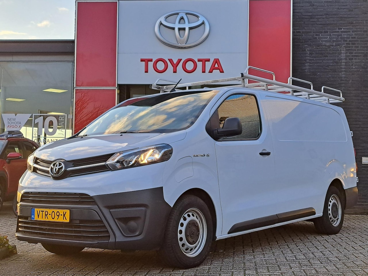 Toyota ProAce Electric Worker - Long Live Extra Range Long 75 kWh - AutoWereld.nl