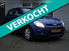 Hyundai i20 - 1.2i DynamicVersion airco, centrale vergrendeling, nieuwe apk, incl afleverbeurt, radio-cd