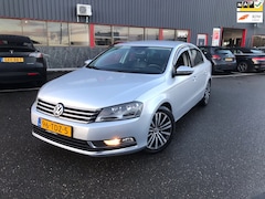 Volkswagen Passat - 1.4 TSI Comfortline BlueMotion / NAP / LEER / NAVI /