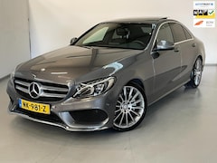 Mercedes-Benz C-klasse - 180 / AMG / Pano / 19" / Memory / NL-auto