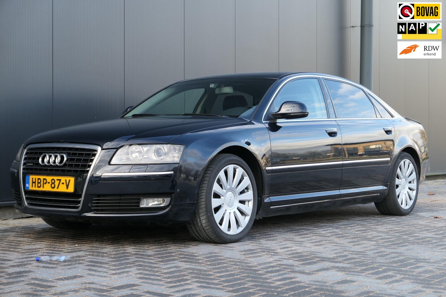 Audi A8 - 4.2 FSI Quattro Lang V8 350pk Facelift Leder Navi Youngtimer - AutoWereld.nl