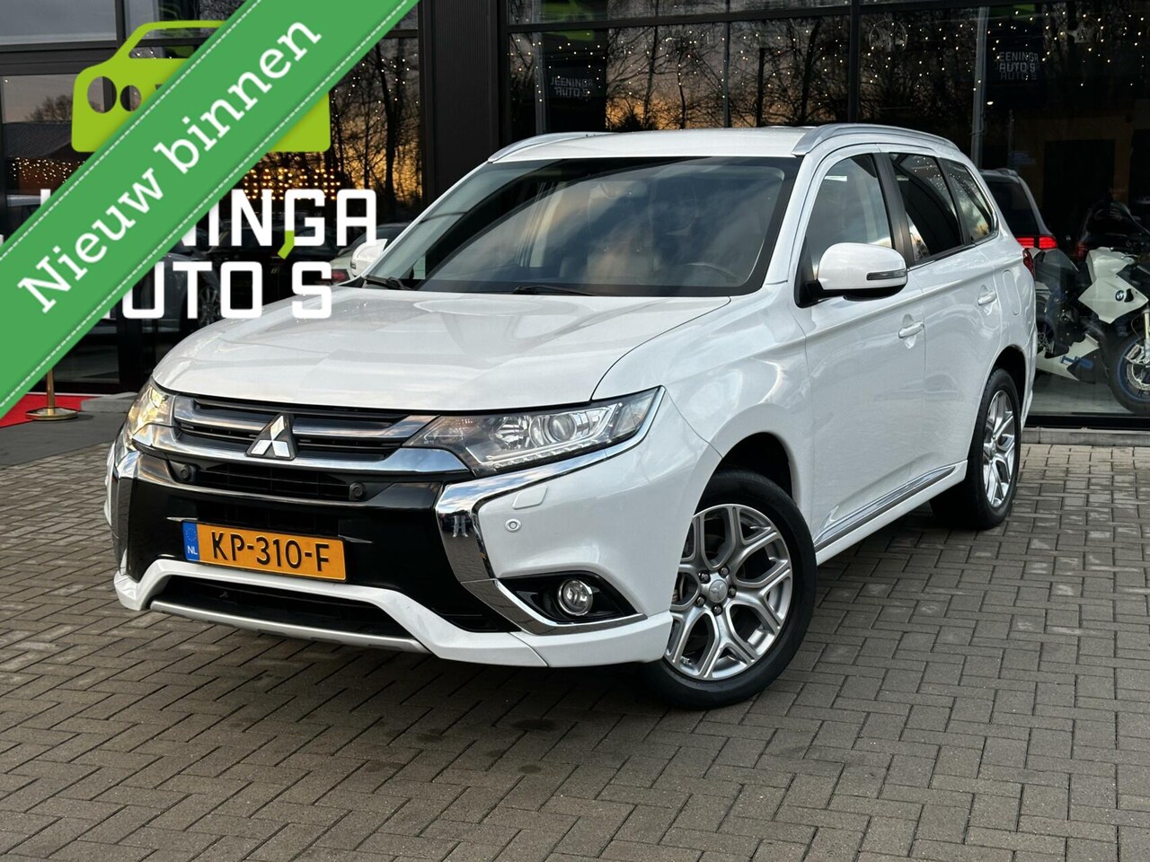 Mitsubishi Outlander - 2.0 PHEV Executive Edition 2.0 PHEV Executive Edition - AutoWereld.nl