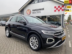 Volkswagen T-Roc - 1.5 TSI Style Automaat RIJKLAAR