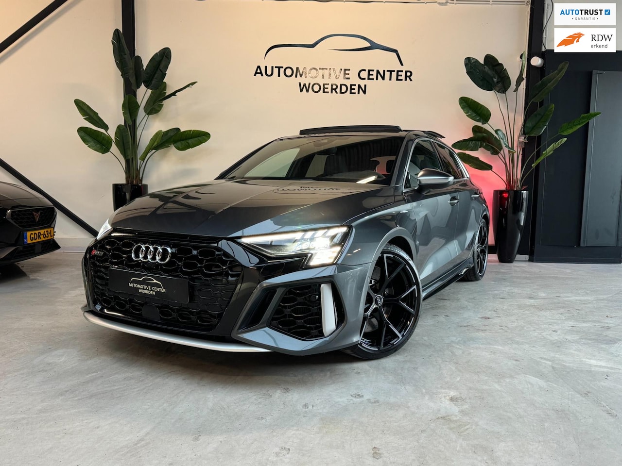 Audi RS3 - Sportback 2.5 TFSI Quattro PANO ''19 SFEERVERL - AutoWereld.nl