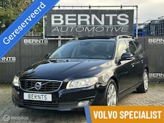 Volvo V70 - 2.0 T4|Navi|Schuifdak|Stoelverwarming|Leder|Driver Alert System|Actief grootlicht