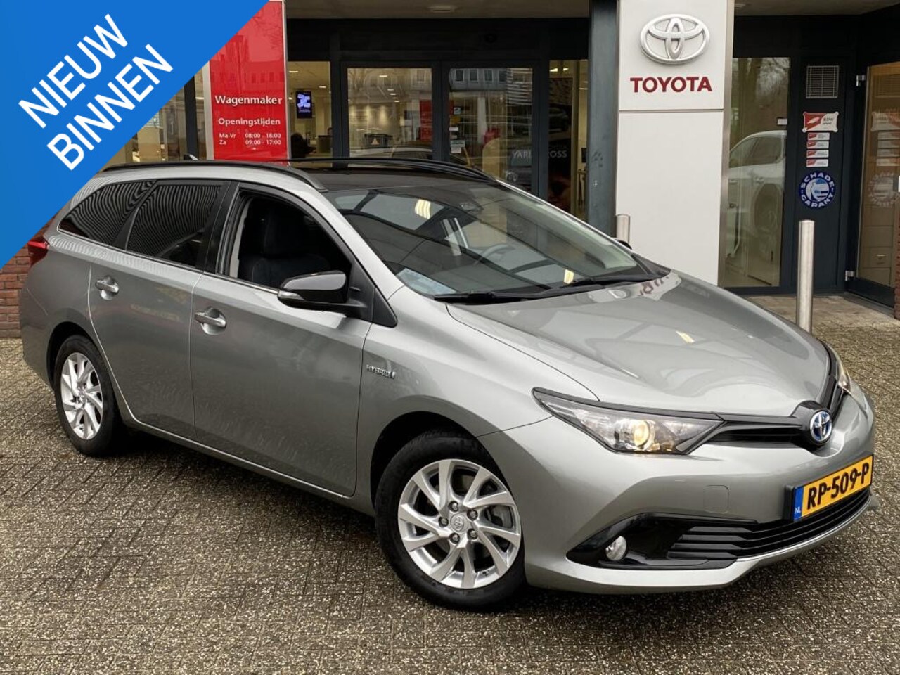 Toyota Auris Touring Sports - 1.8 Hybrid Black Edition 1.8 Hybrid Black Edition - AutoWereld.nl