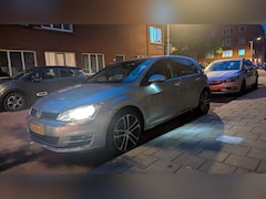 Volkswagen Golf - 1.2 TSI Highline