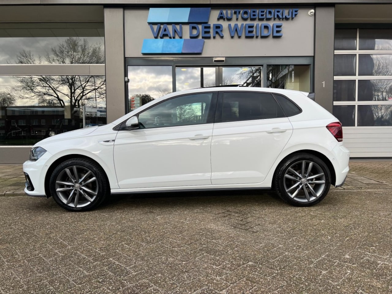 Volkswagen Polo - 1.0 TSI Highline 1.0 TSI HIGHLINE - AutoWereld.nl