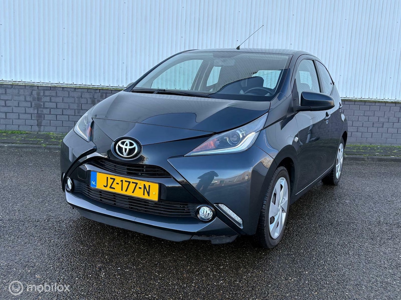 Toyota Aygo - 1.0 VVT-i x-play 1.0 VVT-i x-play - AutoWereld.nl