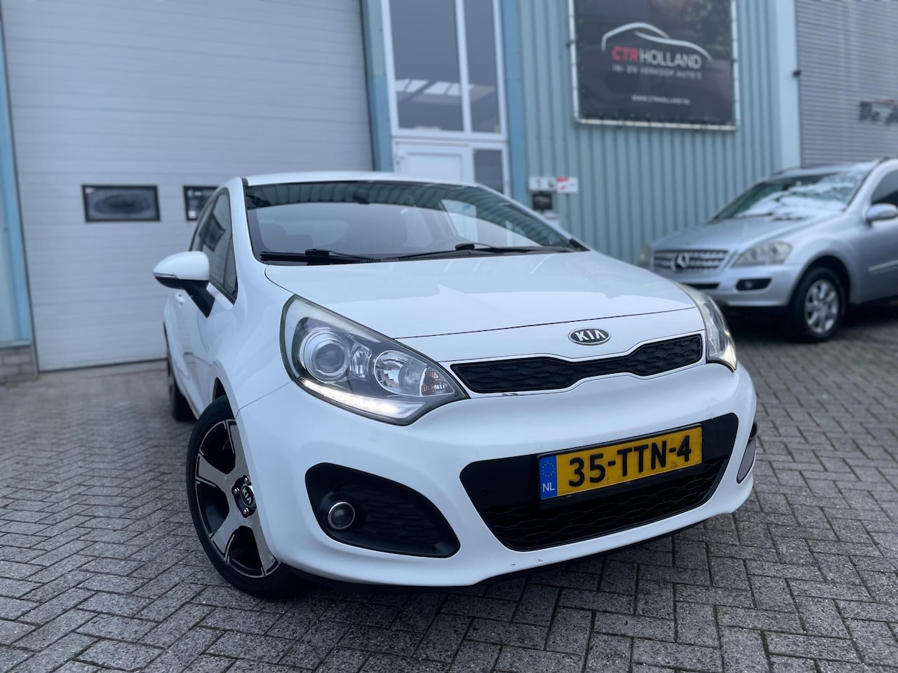 Kia Rio - 1.2 CVVT Plus Pack (bj 2012) 5-DEURS|AIRCO|LED|LMV - AutoWereld.nl