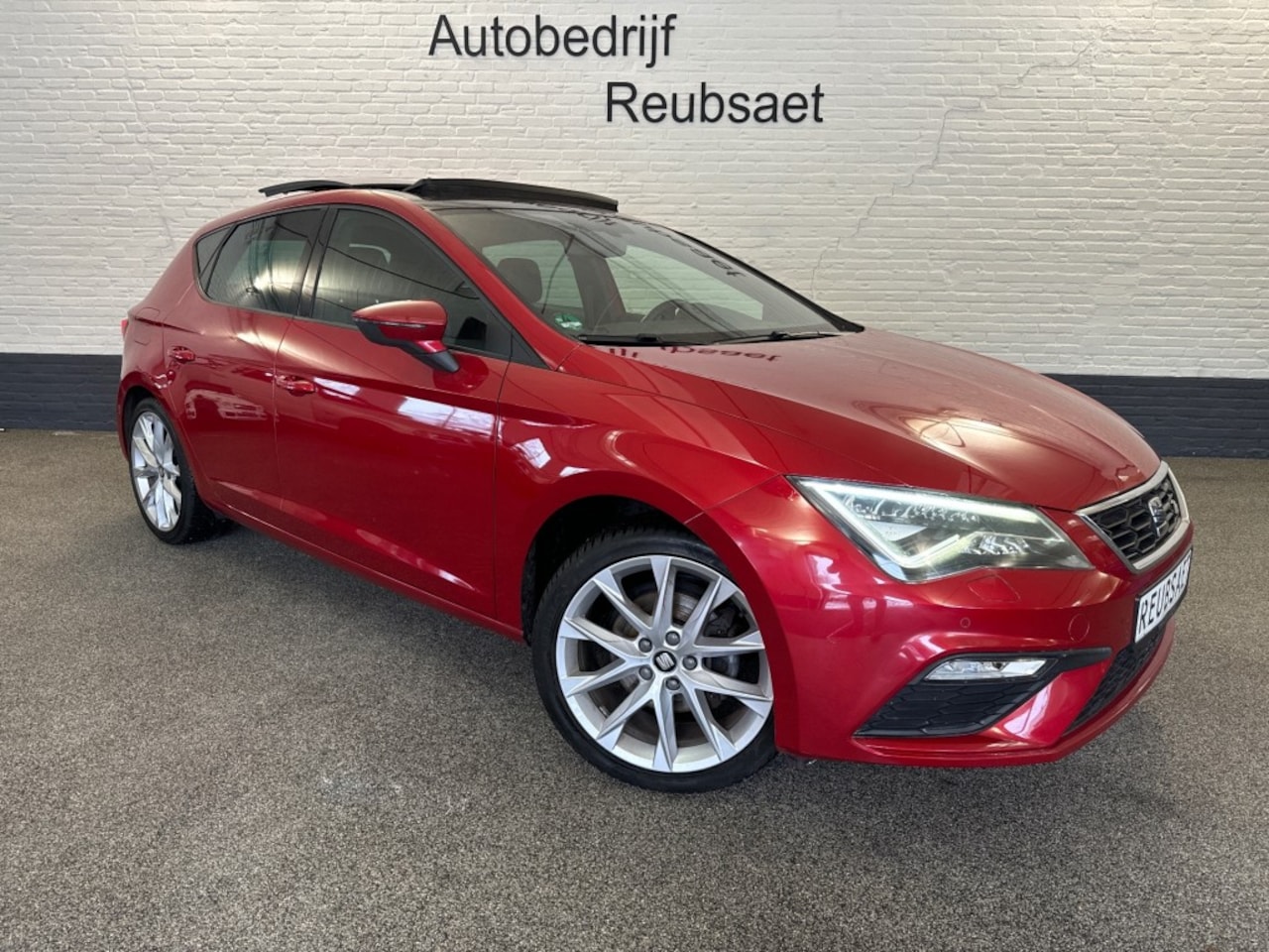 Seat Leon - 1.4 Eco Tsi FR Panodak Navi CarPlay Camera Trekhaak Incl 12Mnd G - AutoWereld.nl