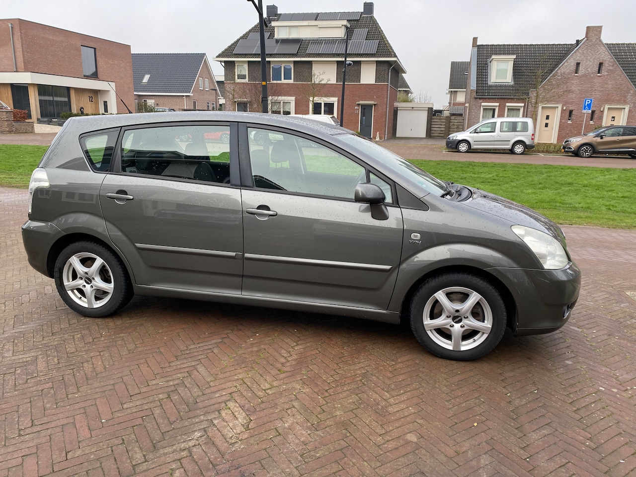 Toyota Corolla Verso - 1.8 VVT-i Sol - AutoWereld.nl