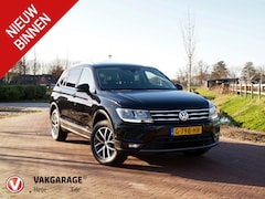 Volkswagen Tiguan Allspace - 1.5 TSI Comfortline Business | Panormadak | Camera | Trekhaak | Cruise Control | Apple Car