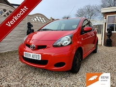 Toyota Aygo - red edition 5 deurs airco isofix