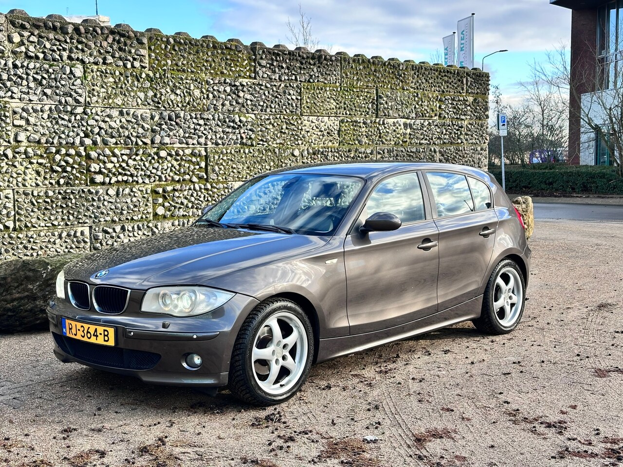 BMW 1-serie - 116i 116i - AutoWereld.nl